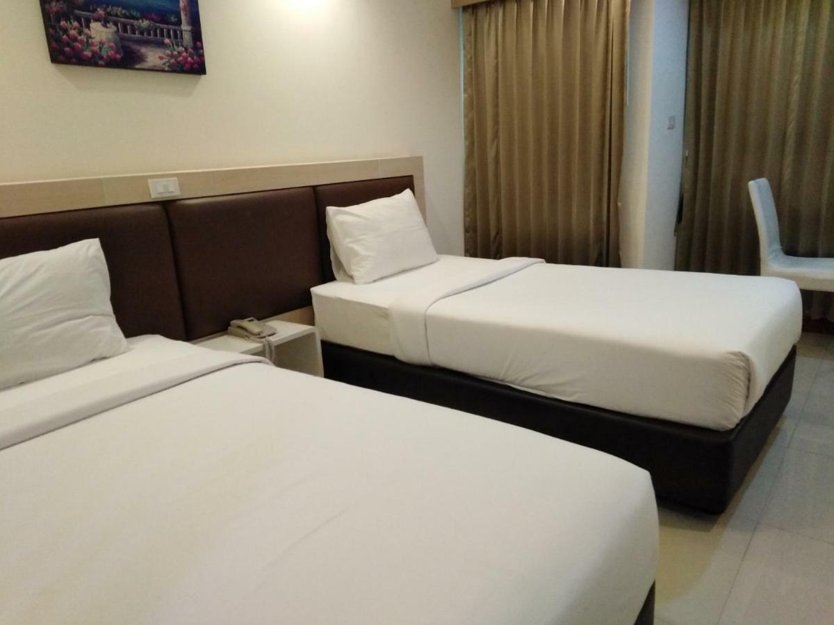 Taragrand Donmuang Airport Hotel Ban Rangsit Bagian luar foto